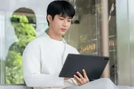 Đa nhiệm xuất sắc và sáng tạo cùng AI, Galaxy Tab S12 Ultra xứng danh trợ thủ hàng đầu của dân văn phòng