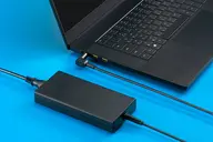 Khi sạc pin laptop có cần tắt máy không? Hướng dẫn cách sạc laptop để bảo vệ pin