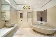 Quạt sưởi nào tốt cho phòng tắm? Top quạt sưởi phòng tắm có chuẩn kháng nước và công suất phù hợp cho gia đình