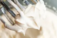 Cách nhận biết whipping cream bị hư và những lưu ý khi bảo quản loại thực phẩm này