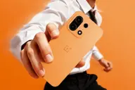 OnePlus 16 lộ giá bán, RAM 8 GB trở lại sau ba năm