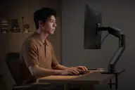 REDMI Monitor Arm ra mắt: “Cân” màn hình đến 9 kg, điều chỉnh 5 hướng, giấu dây gọn gàng