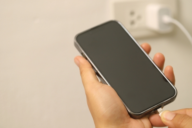 1% pin dùng được bao lâu 2