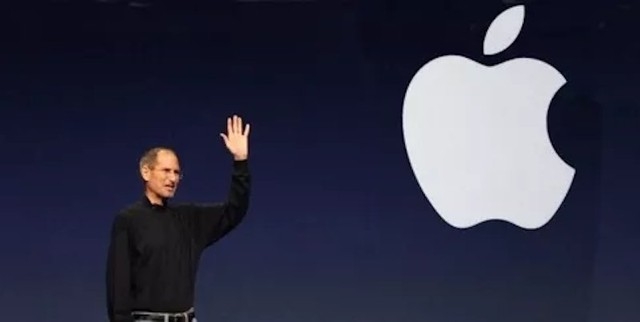 Steven Jobs, người khiến khách hàng “không thể từ chối”