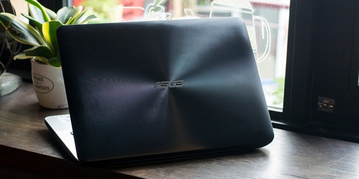 Đánh giá ASUS X455LA-WX470D: Cứng cáp, ổn định