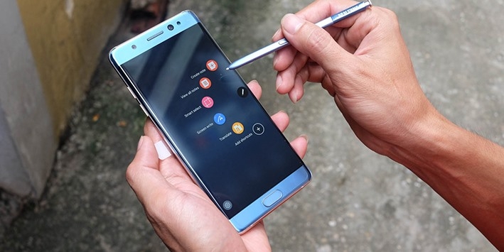 Galaxy Note FE có đến 3 cách chụp ảnh màn hình
