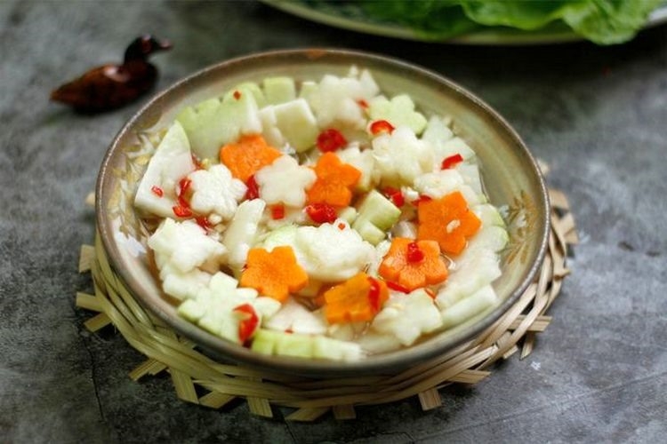 Cách làm cà rốt su hào chua ngọt ăn liền đơn giản mà hấp dẫn