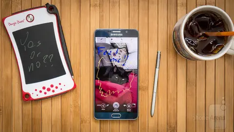 6 smartphone cao cấp đắt giá nhất năm 2015