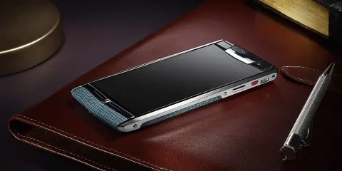Thương hiệu điện thoại Vertu danh tiếng rơi vào tay các nhà đầu tư Trung Quốc