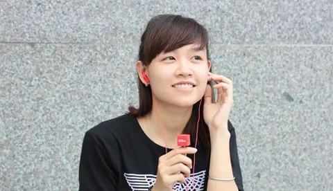 Trải nghiệm sản phẩm máy nghe nhạc newKube
