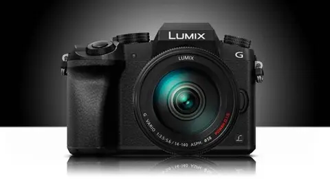 Trên tay chiếc máy ảnh Panasonic G7