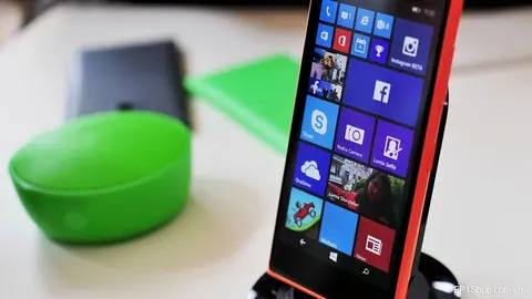 Đánh giá chi tiết thiết kế và màn hình của Lumia 730