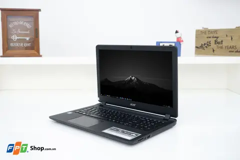 Trên tay Laptop Acer ES1-572. Laptop giá rẻ, màn hình lớn, hoàn thiện tốt