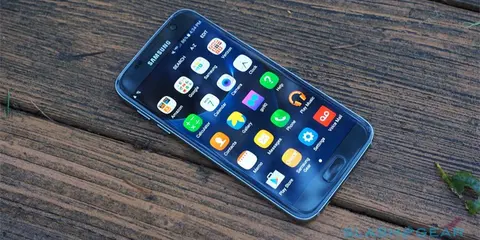 Nhìn lại Galaxy S7 sau gần một năm ra mắt