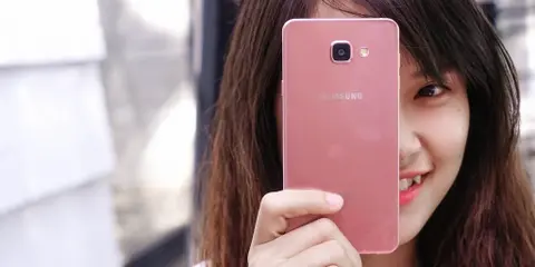 Galaxy A7 2016 được giảm giá mạnh tại FPT Shop