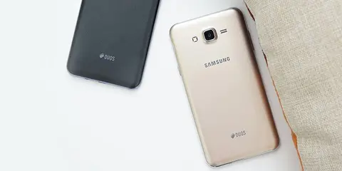 Khui hộp, trên tay nhanh Samsung Galaxy J7