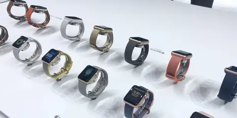 Apple Watch mới bắt đầu lên kệ tại VN, giá từ 7,99 triệu đồng