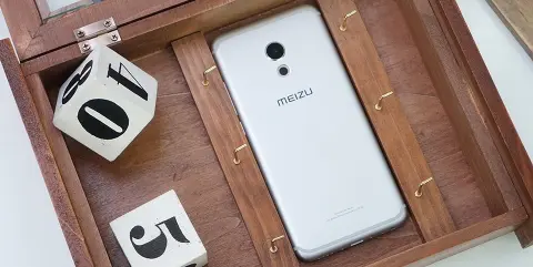 Meizu Pro 6 thiết kế đẹp như iPhone 7, camera 21 MP vừa được hạ giá cực sốc