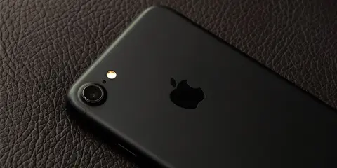 Apple mở bán iPhone "refurbished" với vỏ và pin mới hoàn toàn