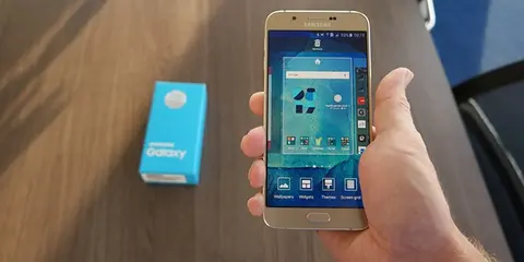 Galaxy C7 sẽ có màn hình 5.5 inch Full HD, 4GB RAM và camera 16MP/8MP