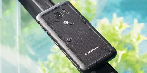 Sốc việc Galaxy S7 Active chết đuối khi ngâm nước