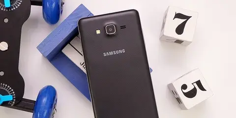 5 smartphone màn hình lớn giá rẻ đang bán tại Việt Nam