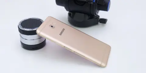 Hàng loạt smartphone Samsung giảm giá mạnh mẽ dịp 20/10