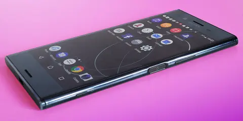 Sony Xperia XZ Premium màn hình 4K, camera 19MP giảm giá sốc