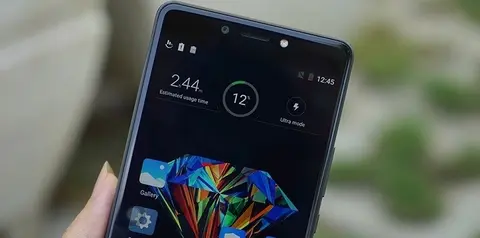  Dưới 3 triệu, chọn smartphone nào pin “trâu”, xài bền?