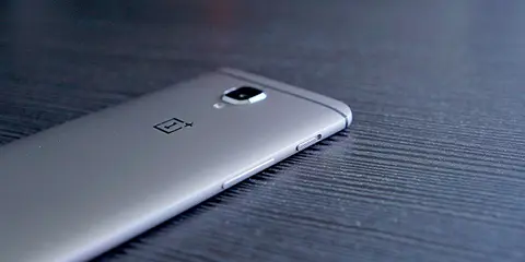 Tại sao smartphone Trung Quốc luôn có cấu hình cao, giá thấp?