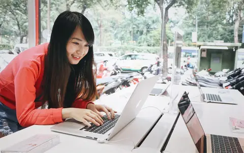 FPT Shop chính thức khai trương 80 khu trải nghiệm Macbook đạt chuẩn Apple toàn cầu