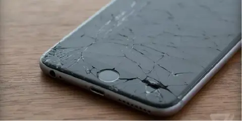 Vỡ màn hình điện thoại không còn là mối lo ngại