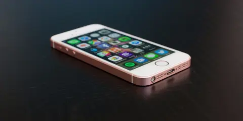 Tại sao iPhone SE vẫn đáng mua dùng hơn iPhone 7?