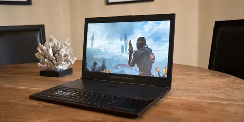 Chọn laptop nào để chơi LMHT, Overwatch, Dota2 thỏa mái?