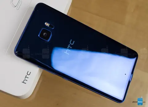 Hé lộ Clip tra tấn HTC U Ultra dã man và cái kết