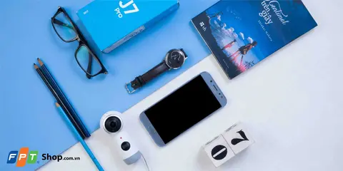 Chiêm ngưỡng vẻ đẹp khó cưỡng của Galaxy J7 Pro xanh ánh bạc trong bộ ảnh Flatlay