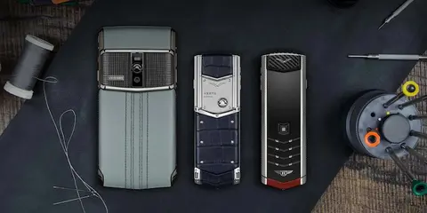 Sau tuyên bố phá sản, Vertu bắt đầu thanh lý tài sản, bán điện thoại siêu sang giá "bèo"