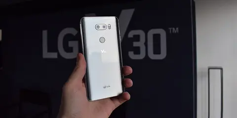 Đây là bảng thông số cấu hình chi tiết của siêu phẩm mới ra mắt LG V30