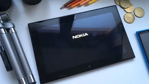 Chiếc tablet “chết yểu” Nokia Vega bất ngờ xuất hiện trên tay người dùng