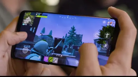 Smartphone dành cho game thủ Xiaomi Play sẽ trình làng vào ngày 24/12