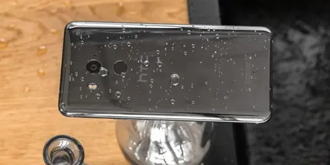 Mở hộp và đánh giá nhanh HTC U11+: chiếc điện thoại hoàn hảo của HTC