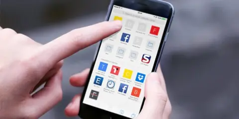 Bạn nên làm gì trước khi bán điện thoại cho người khác?