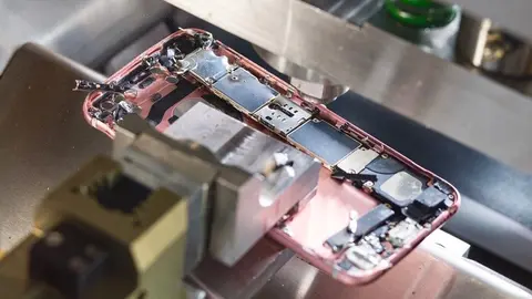 Apple ra mắt robot Daisy, có thể tháo gỡ 200 chiếc iPhone mỗi giờ