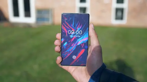 Trên tay DOOGEE MIX 4: Chiếc Smartphone không viền màn hình đúng nghĩa 