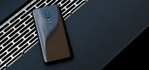 Bán được 1 triệu máy chỉ sau 22 ngày, đây là chiếc smartphone mà bạn không thể ngờ tới!