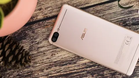 Trên tay nhanh Asus Zenfone 4 Max 2018: Xứng đáng chiếc smartphone giá rẻ đáng mua nhất mùa hè này