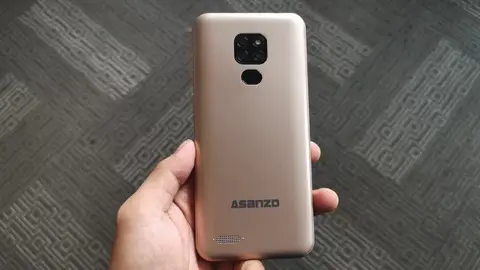Asanzo ra mắt smartphone với cụm camera "y hệt" iPhone 11 Pro, giá chỉ 2,5 triệu