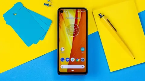 Motorola P50 màn hình nốt ruồi sẽ ra mắt vào tháng 6