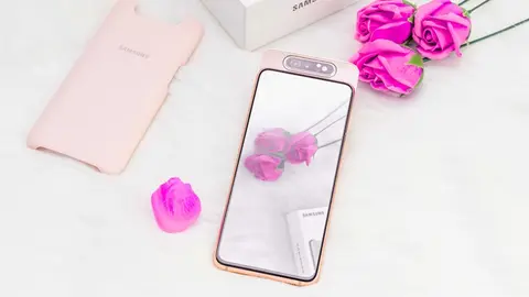Khui hộp Galaxy A80 Angel Gold chính thức: Đẹp, sang trọng, thu hút mọi ánh nhìn