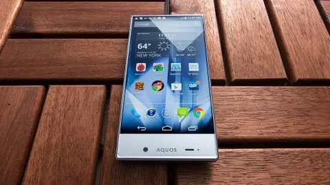 Sharp Aquos V xuất hiện: Chip Snapdragon 835, camera kép mặt sau